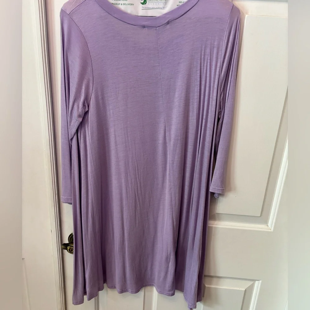 Purple top, soft - Picture 3 of 3